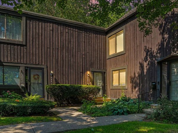235 Durness Court, Kalamazoo, MI 49006