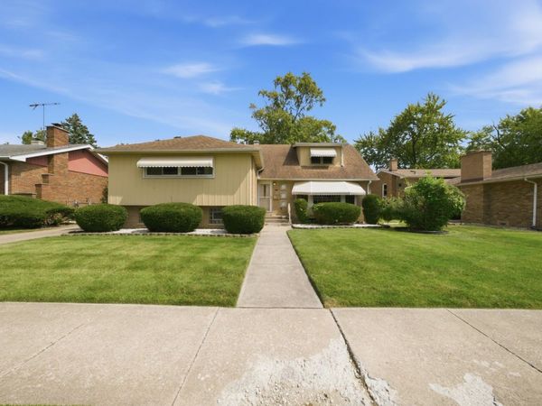 15531 Woodlawn East Avenue , South Holland, IL 60473