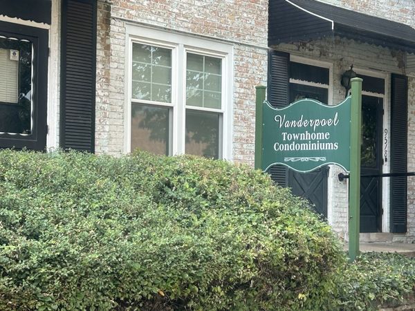 1762 W 95th Place , Chicago, IL 60643