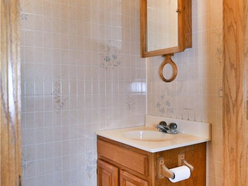17285 Mock Road, Berlin Center, OH 44401 Photo 16