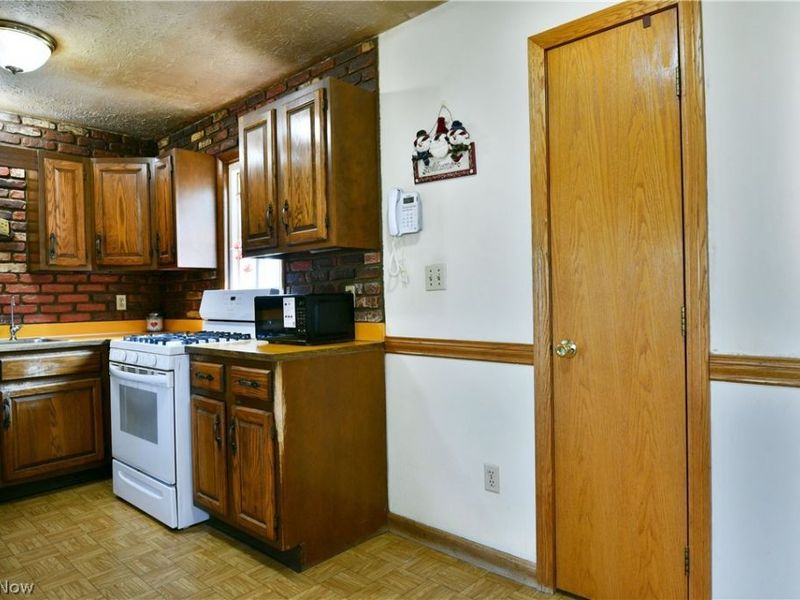 17285 Mock Road, Berlin Center, OH 44401 Photo 7