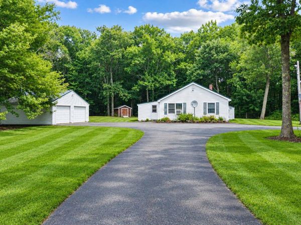 568 E Pittston Road, Pittston, ME 04345