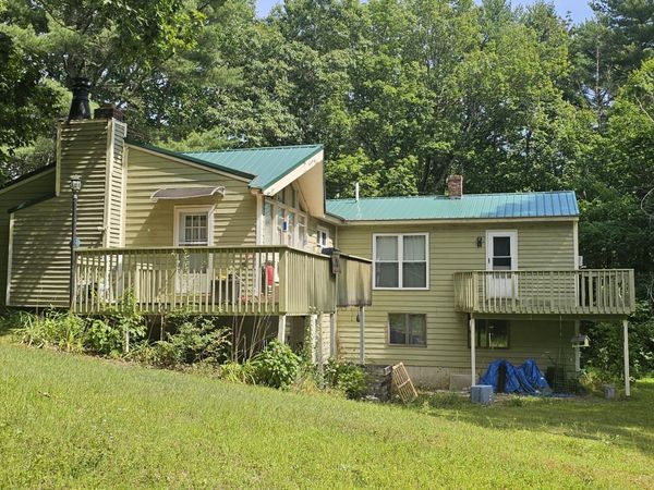 92 Arnold Road, China, ME 04358