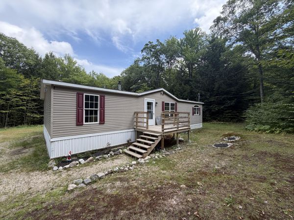 379 Hancock Pond Road , Sebago, ME 04029