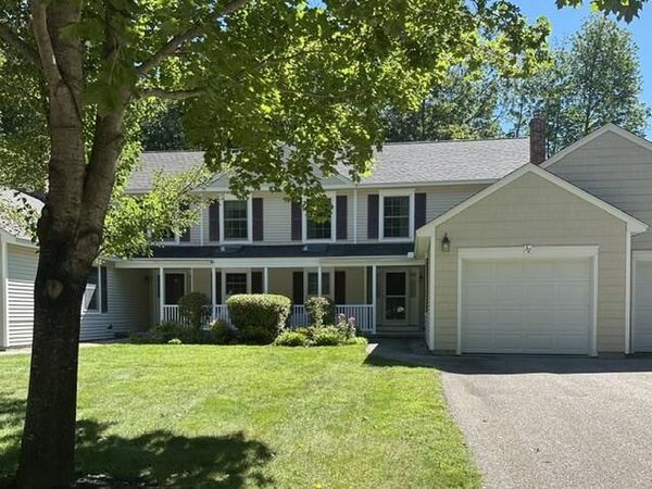 32 Winchester Court, Unit 32, Kennebunk, ME 04043