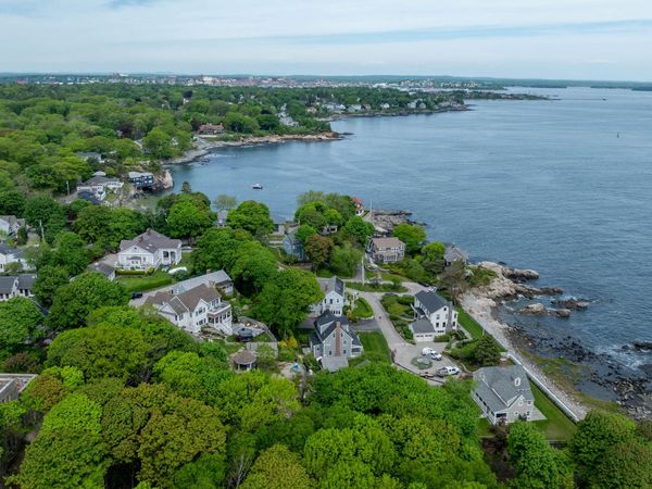 3 Garden Circle , Cape Elizabeth, ME 04107