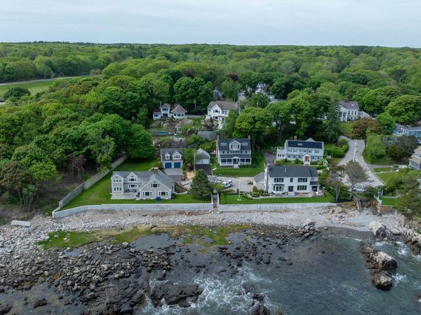 3 Garden Circle, Cape Elizabeth, ME 04107