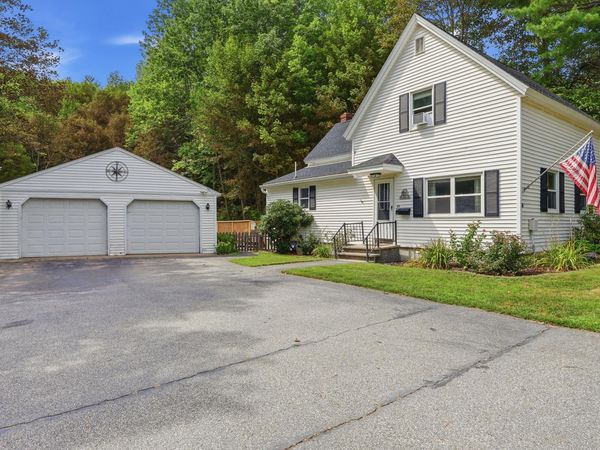 45 River Avenue, Gardiner, ME 04345