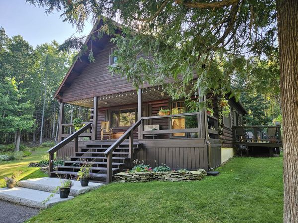 901 Mann Hill Road , Holden, ME 04429