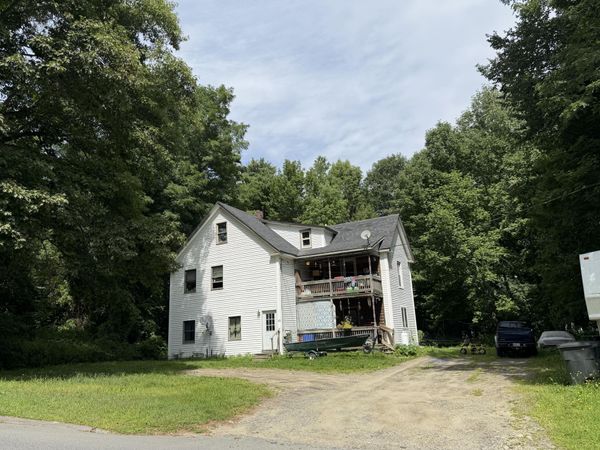 35 Summer Street , Oakland, ME 04963