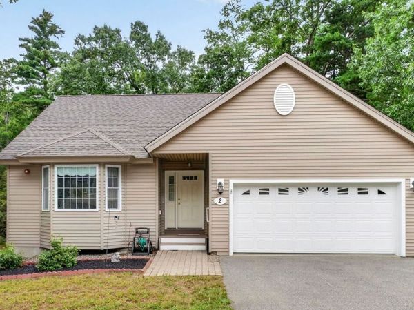 2 Holly Way, Newton, NH 03858