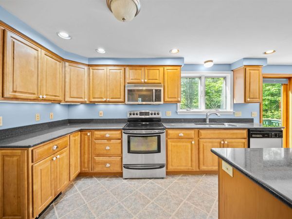 18 Garrison Lane, Madbury, NH 03823