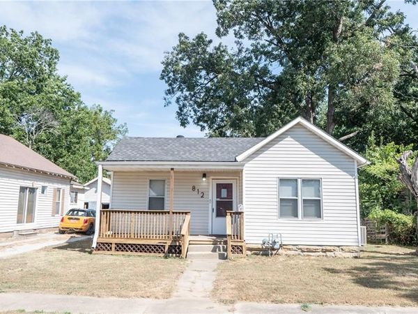 812 W Locust Street, Independence, KS 67301
