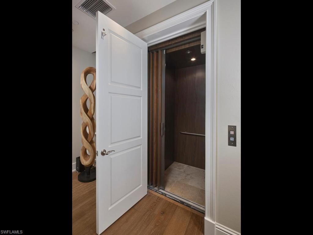 1001 10th Ave S, Unit D2, Naples, FL 34102 Photo