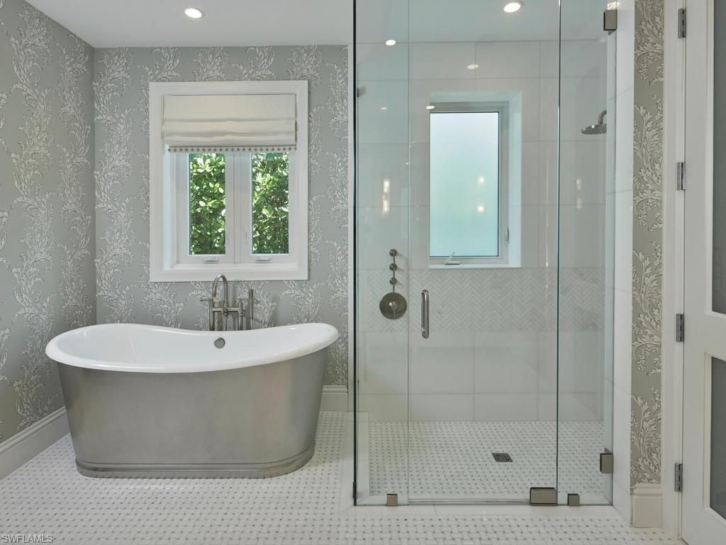 570 2nd Ave N, Naples, FL 34102 Photo