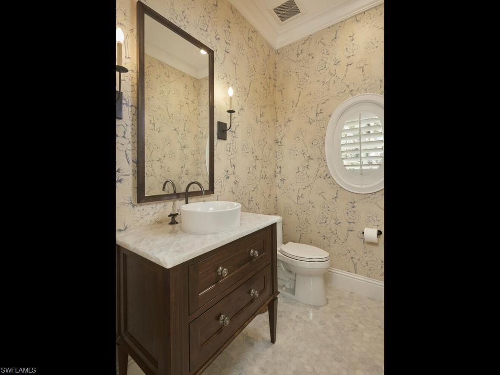 570 2nd Ave N, Naples, FL 34102 Photo