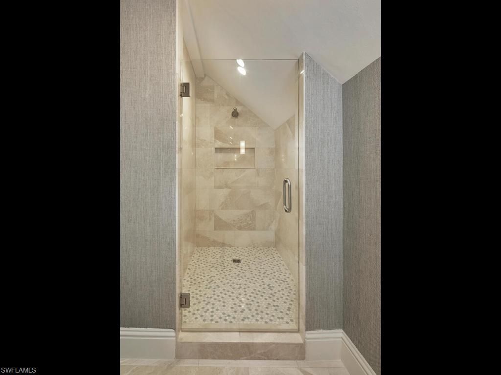 570 2nd Ave N, Naples, FL 34102 Photo
