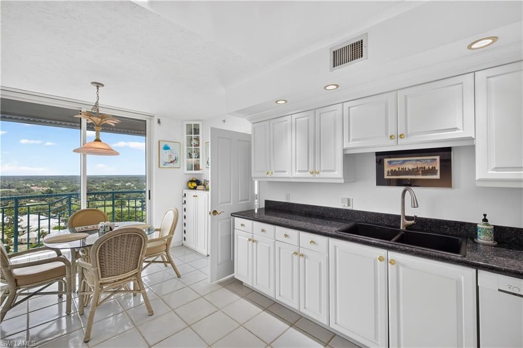 7515 Pelican Bay Blvd , Unit 17B, Naples, FL 34108 Photo