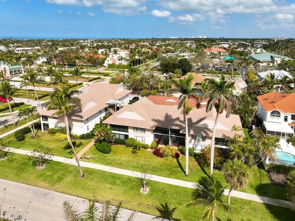 415 10th AVE S, Unit 7, NAPLES, FL 34102