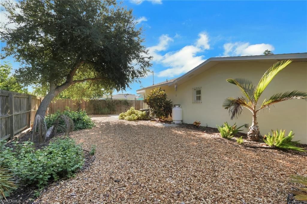 187 2nd St, Bonita Springs, FL 34134 Photo