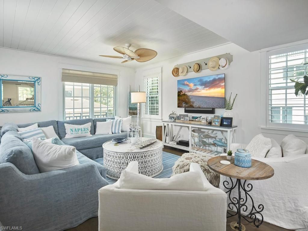 430 10th Ave S, Unit 305, Naples, FL 34102 Photo