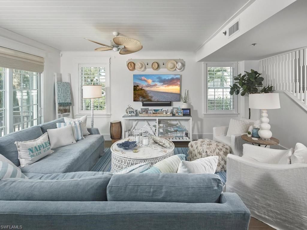 430 10th Ave S, Unit 305, Naples, FL 34102 Photo