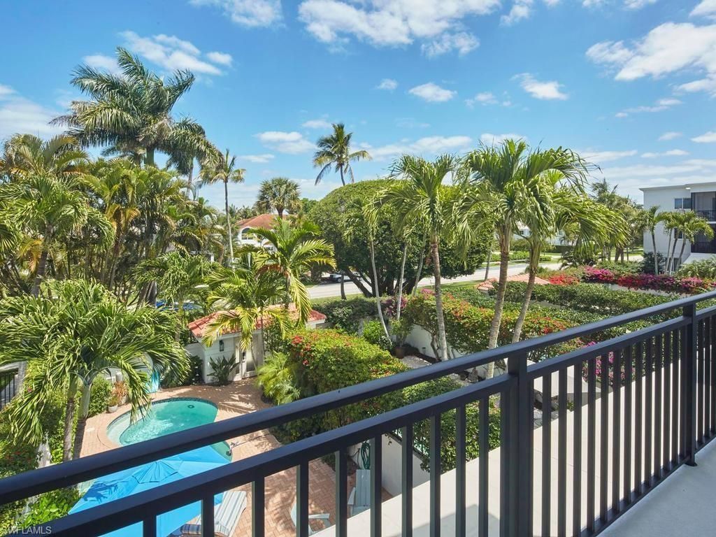 430 10th Ave S, Unit 305, Naples, FL 34102 Photo