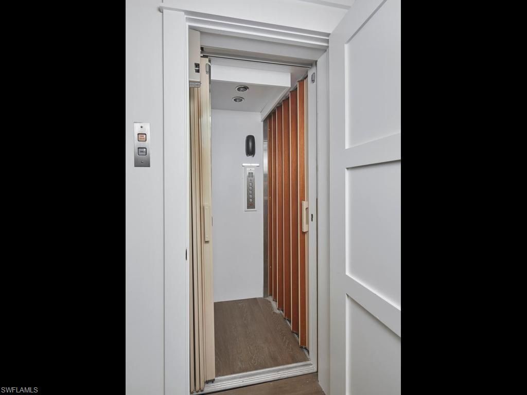 430 10th Ave S, Unit 305, Naples, FL 34102 Photo