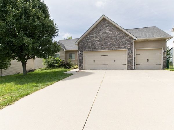 4418 NW 166th Street, Clive, IA 50325