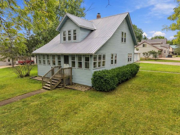 120 South Street, Cambridge, WI 53523