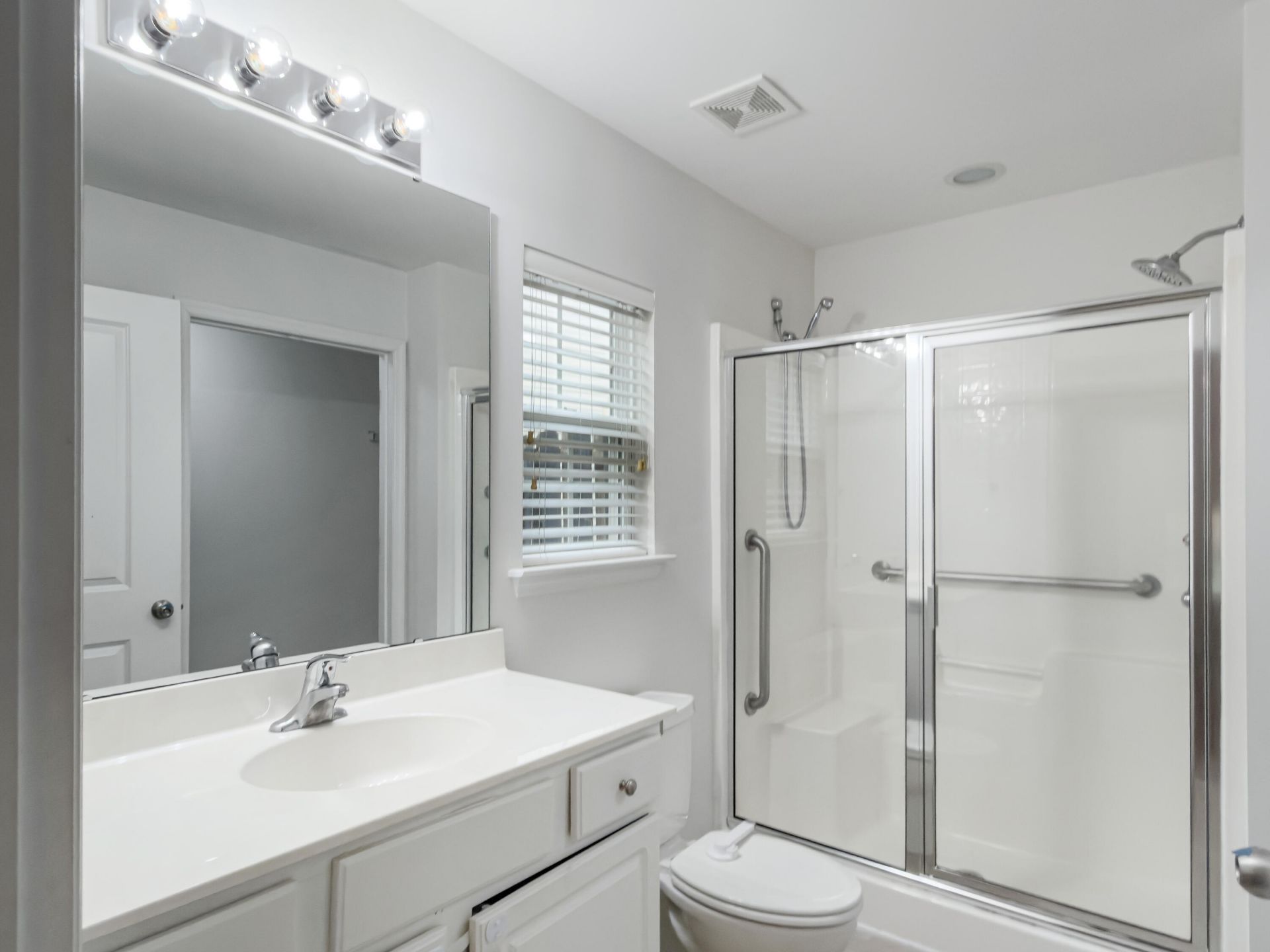 5024 Blair Road Photo 16