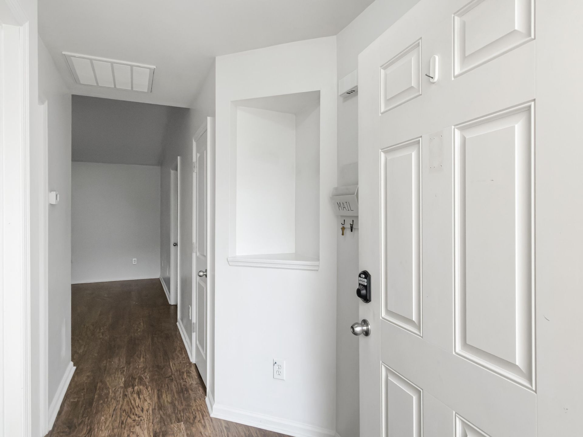 5024 Blair Road Photo 4