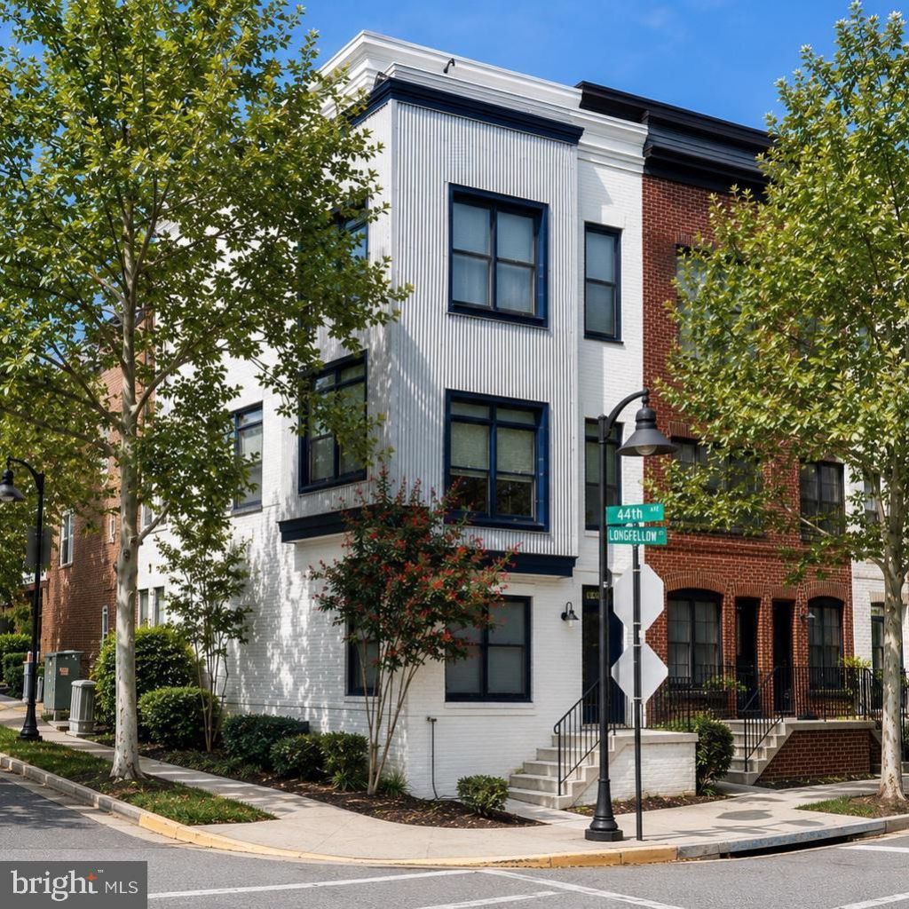 4400 LONGFELLOW STREET , HYATTSVILLE, MD 20781