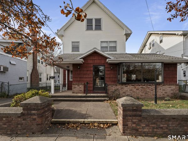 1422 Dixwell , Hamden, CT 06514