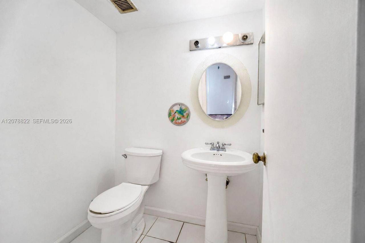 3850 Washington St , Unit 314, Hollywood, FL 33021 Photo