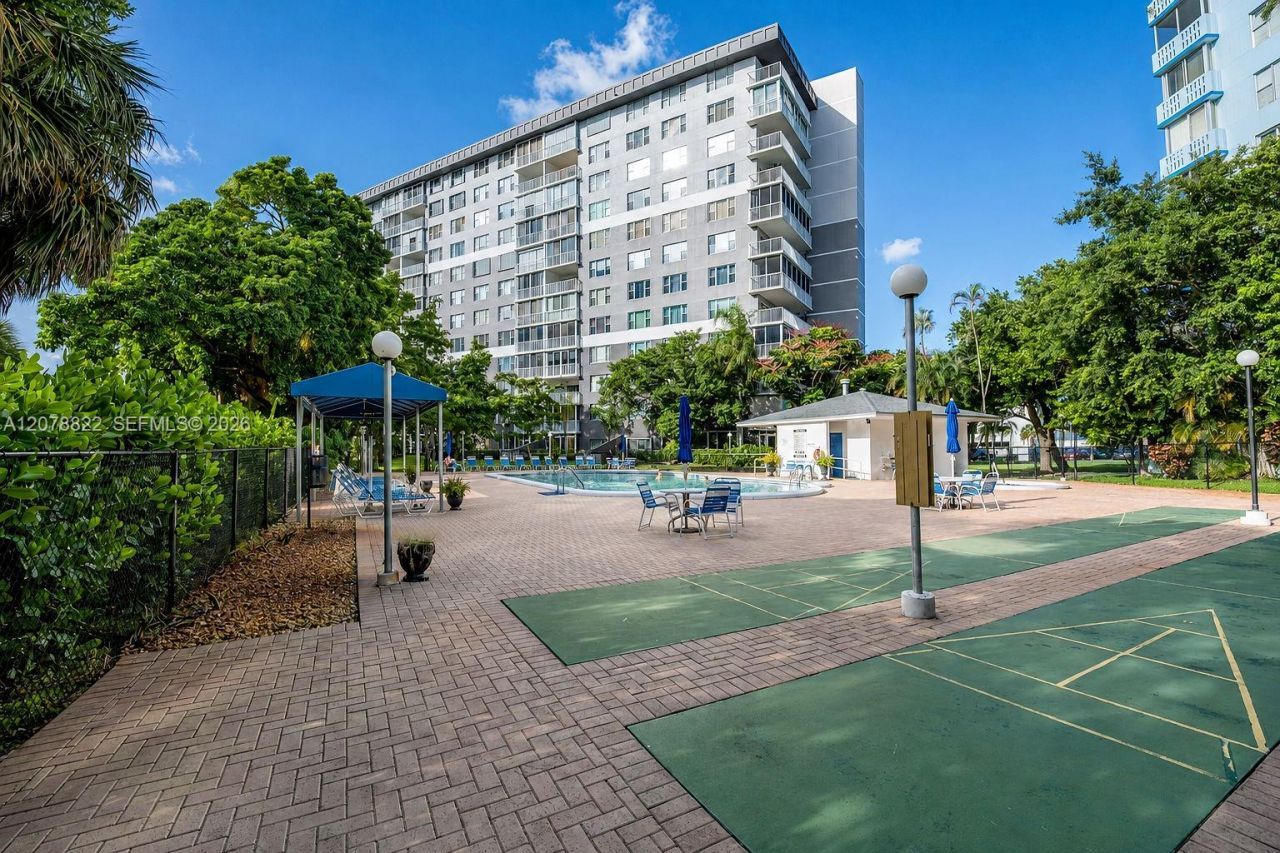 3850 Washington St , Unit 314, Hollywood, FL 33021 Photo