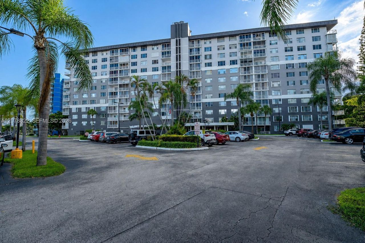 3850 Washington St , Unit 314, Hollywood, FL 33021 Photo
