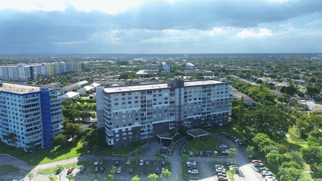 3850 Washington St , Unit 314, Hollywood, FL 33021 Photo