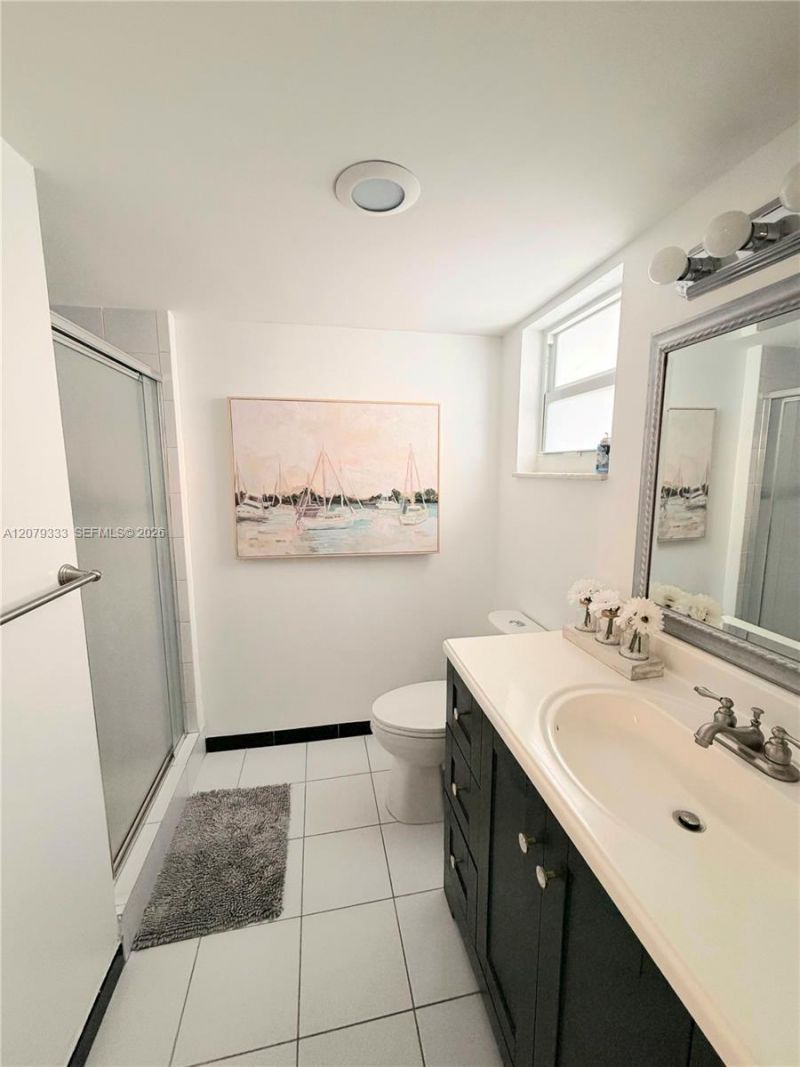 445 NE 195th St , Unit 430, Miami, FL 33179 Photo