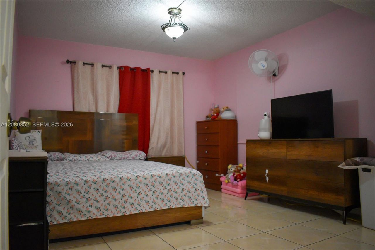 6600 W 2nd Ct , Unit 15, Hialeah, FL 33012 Photo
