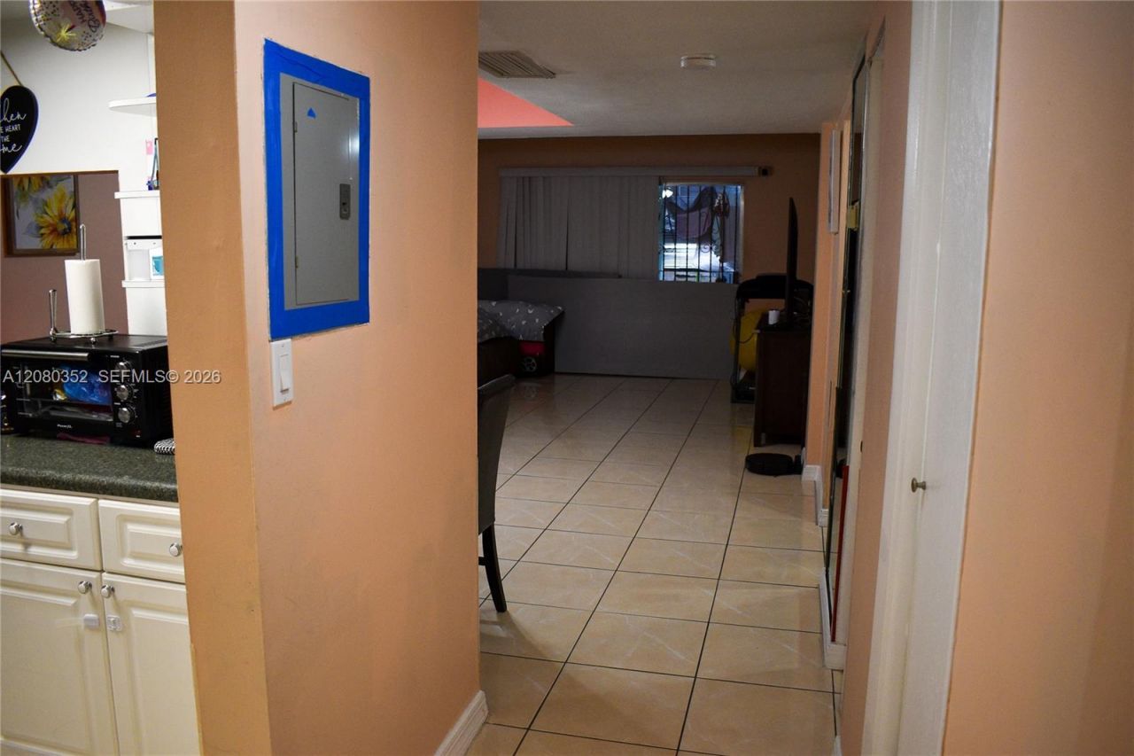 6600 W 2nd Ct , Unit 15, Hialeah, FL 33012 Photo