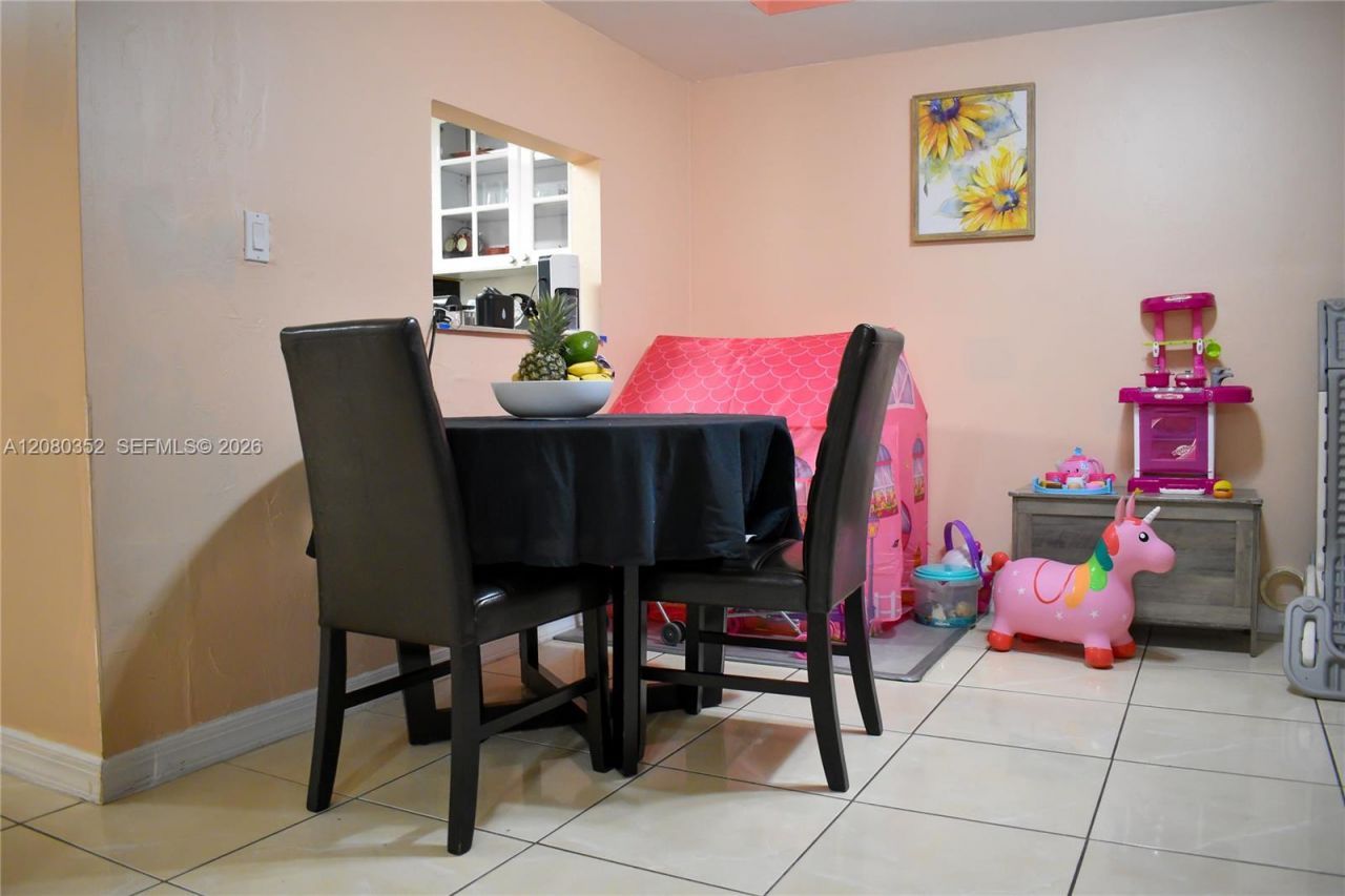 6600 W 2nd Ct , Unit 15, Hialeah, FL 33012 Photo