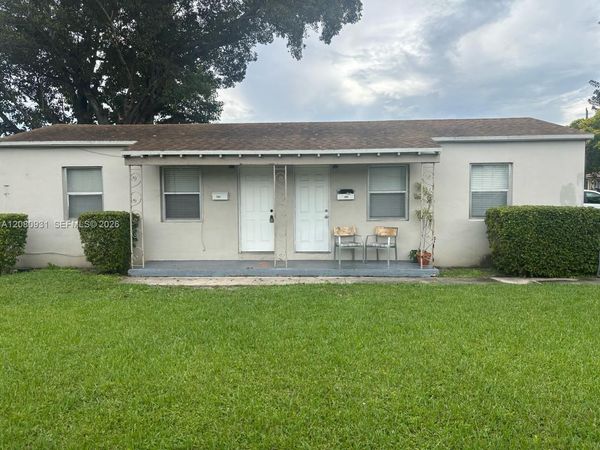 1987 NW 56th St , Miami, FL 33142