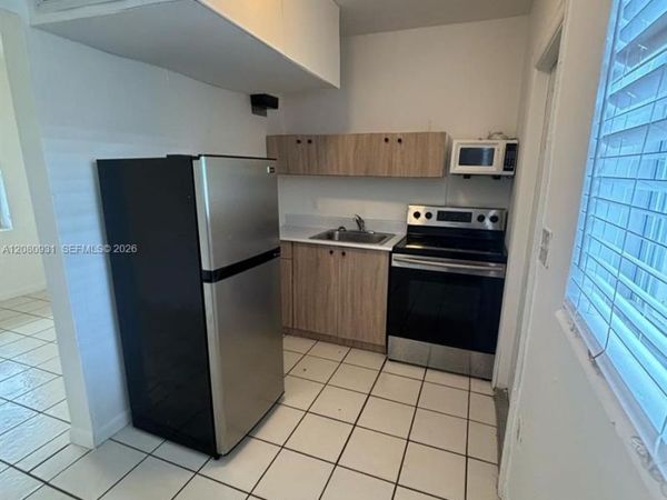 1987 NW 56th St , Miami, FL 33142