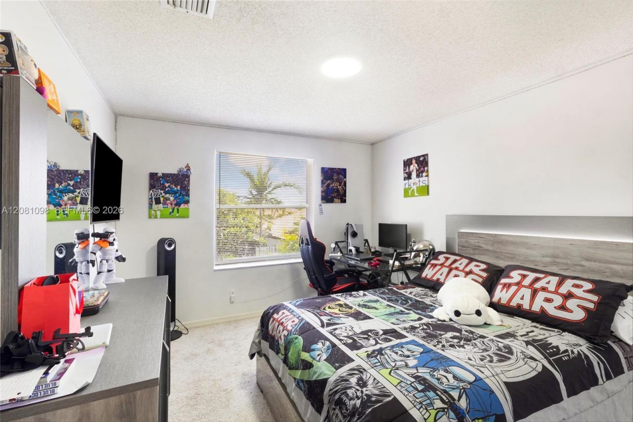 18222 SW 27 Street, Miramar, FL 33029 Photo