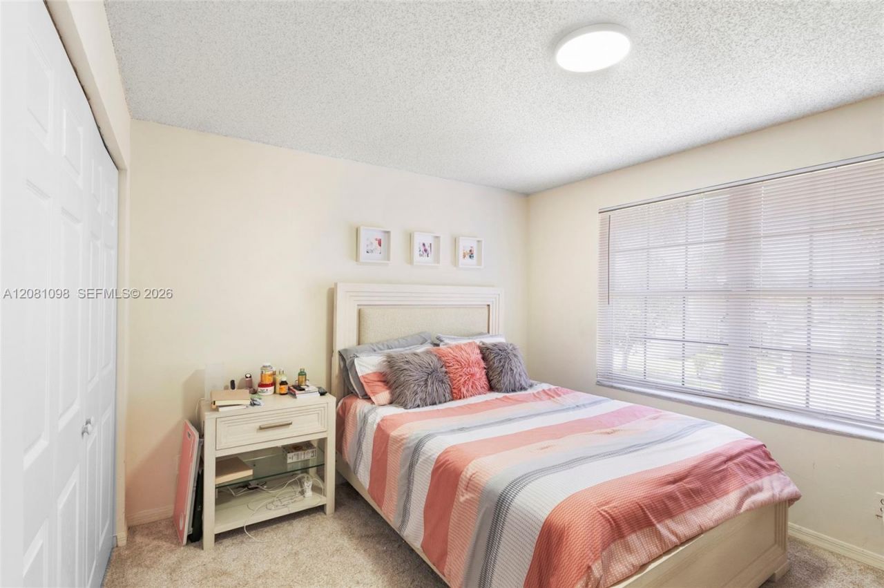 18222 SW 27 Street, Miramar, FL 33029 Photo