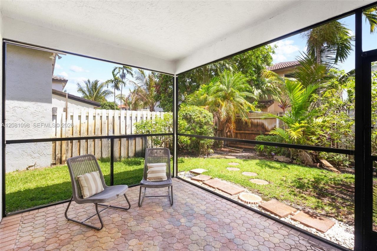 18222 SW 27 Street, Miramar, FL 33029 Photo