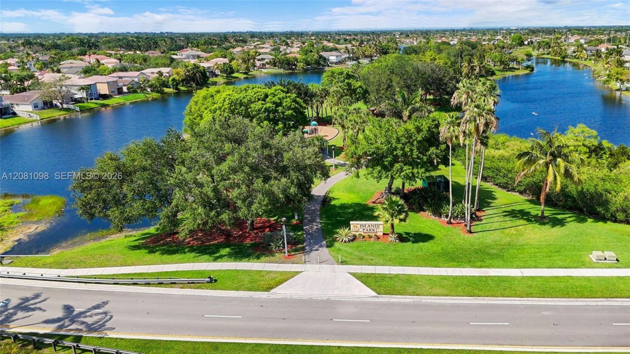 18222 SW 27 Street, Miramar, FL 33029 Photo