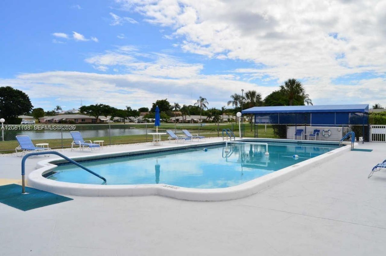 557 High Point Dr , Unit B, Delray Beach, FL 33445 Photo