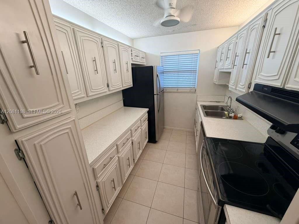 557 High Point Dr , Unit B, Delray Beach, FL 33445 Photo